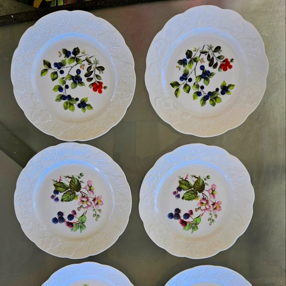 Dansk International France Dessert/Salad Plates Vintage Ivy, Berries & Vine